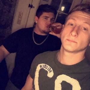 Meet your Posher, Gary